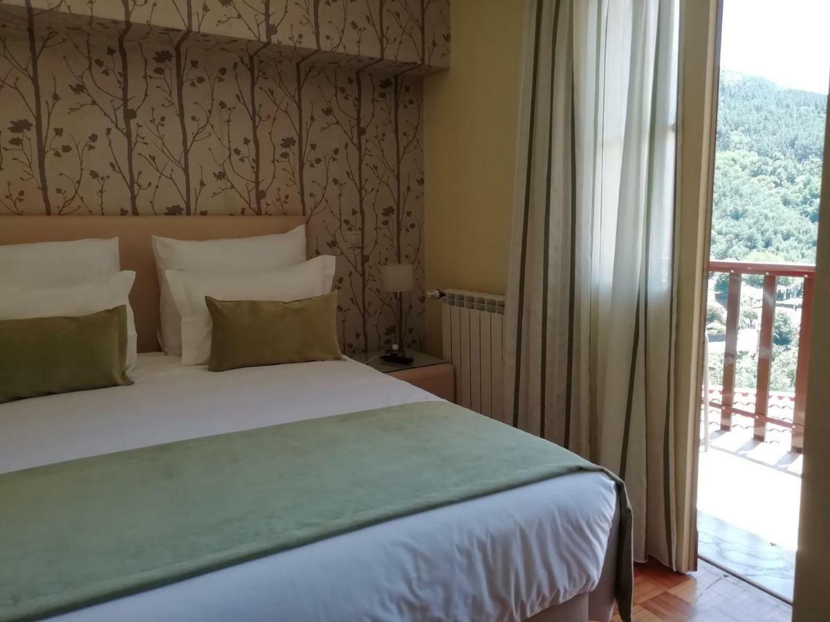 Adelaide Hotel Geres Eksteriør bilde