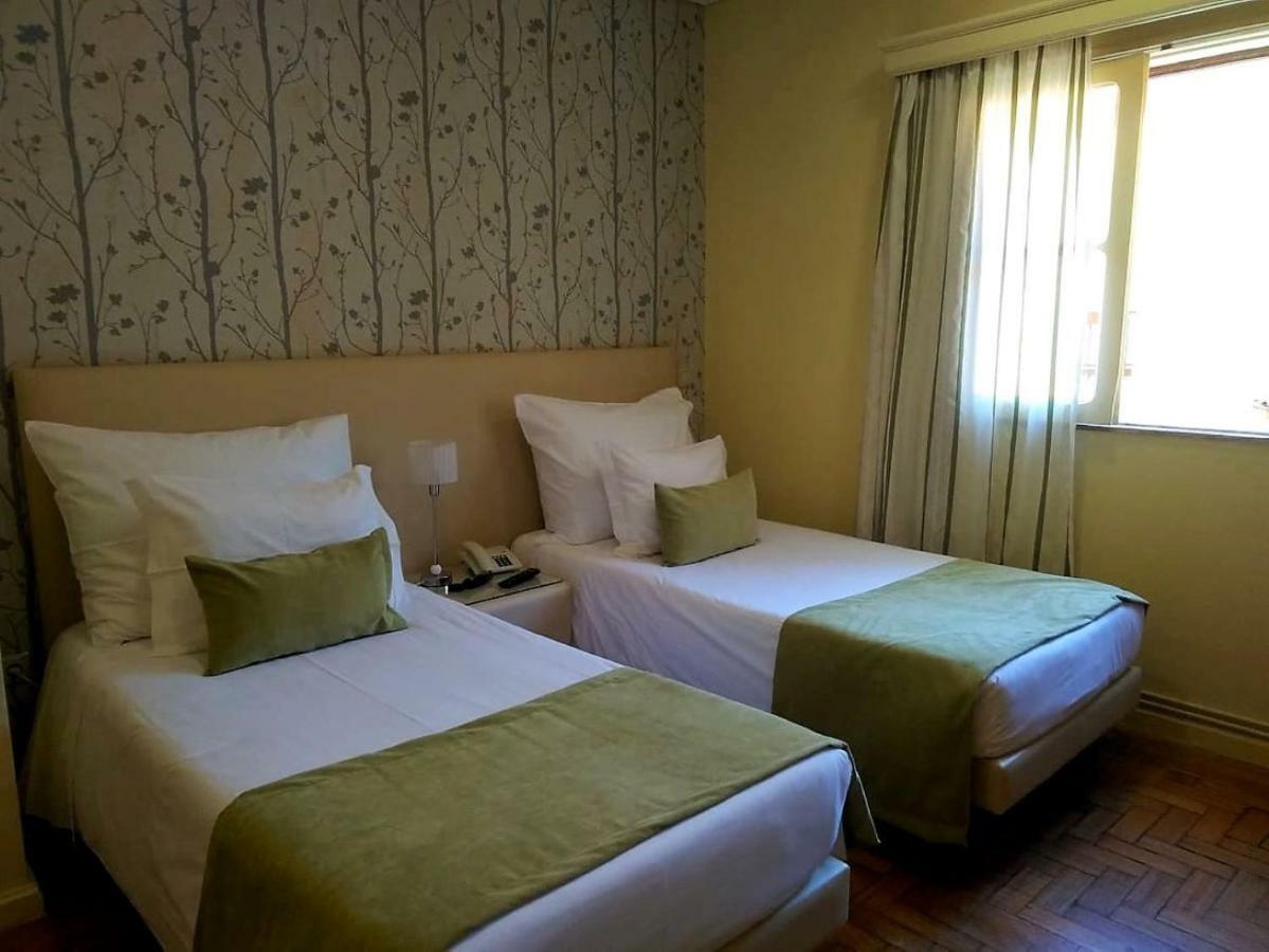 Adelaide Hotel Geres Eksteriør bilde