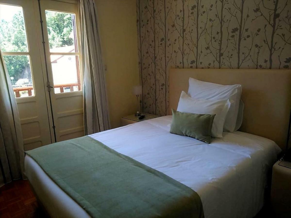 Adelaide Hotel Geres Eksteriør bilde